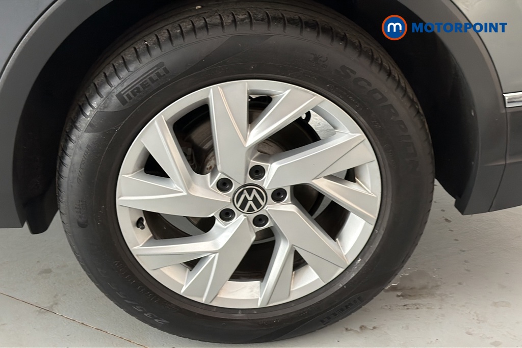 Volkswagen Tiguan Allspace Life Automatic Petrol SUV - Stock Number (1661423) - 45th supplementary image