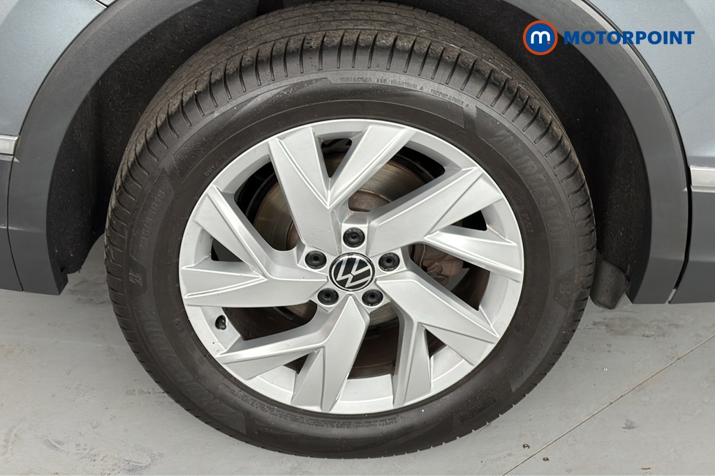 Volkswagen Tiguan Allspace Life Automatic Petrol SUV - Stock Number (1661423) - 46th supplementary image