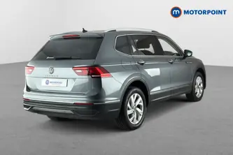 Volkswagen Tiguan Allspace Life Automatic Petrol SUV - Stock Number (1661423) - Passenger side rear corner