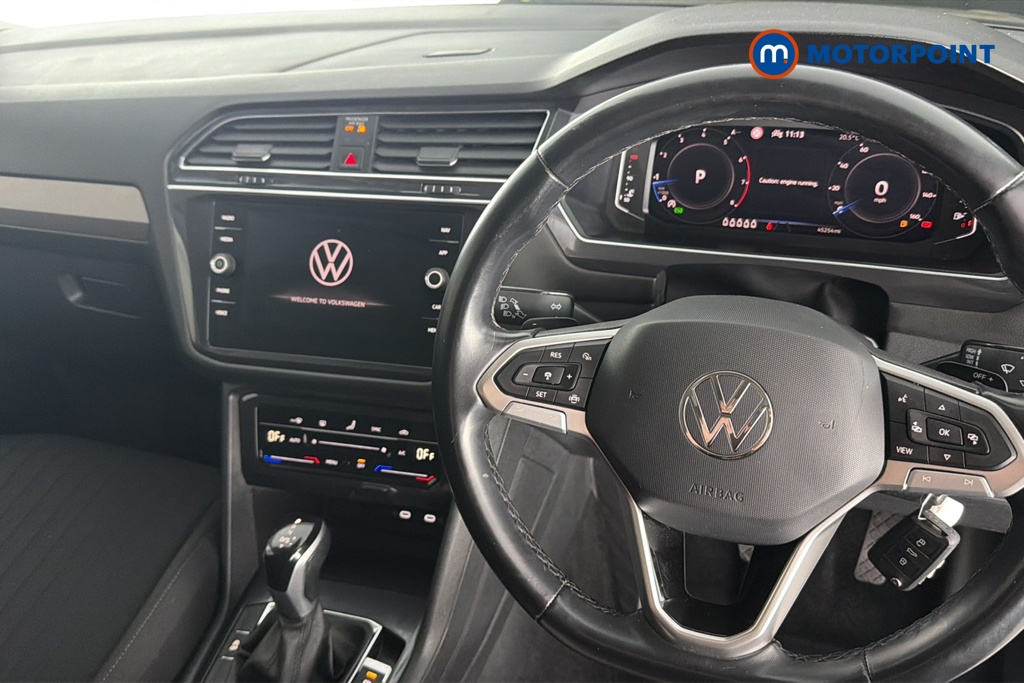 Volkswagen Tiguan Allspace Life Automatic Petrol SUV - Stock Number (1661423) - 1st supplementary image