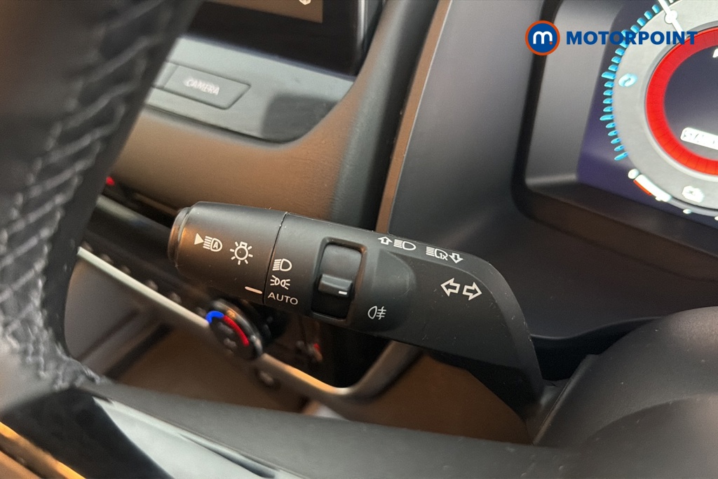 Nissan Qashqai N-Connecta Automatic Petrol-Electric Hybrid SUV - Stock Number (1662820) - 5th supplementary image