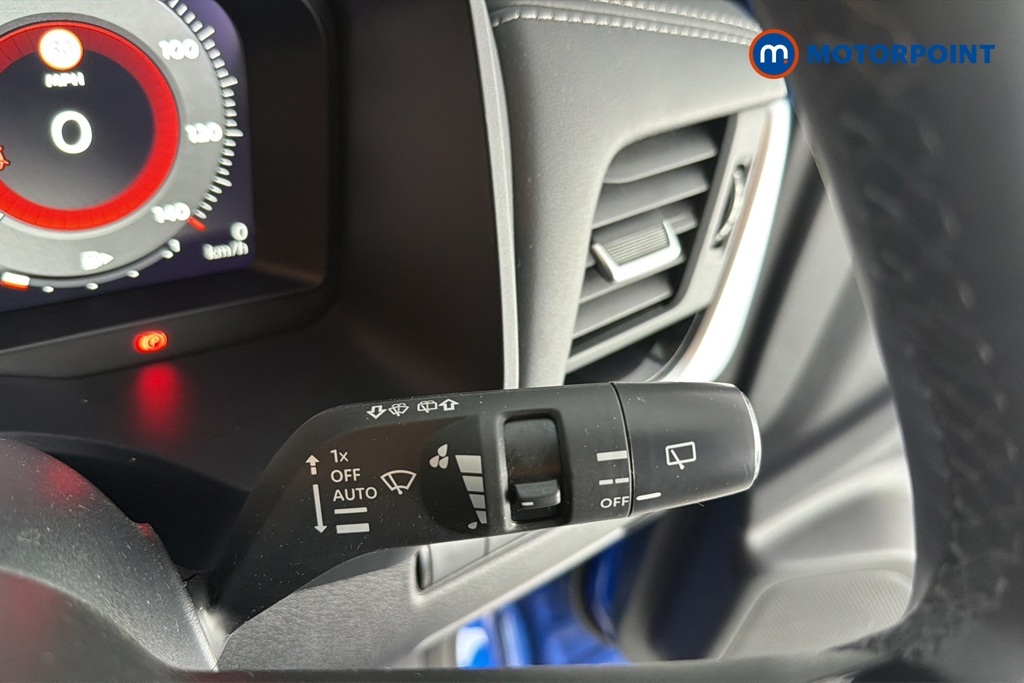 Nissan Qashqai N-Connecta Automatic Petrol-Electric Hybrid SUV - Stock Number (1662820) - 6th supplementary image