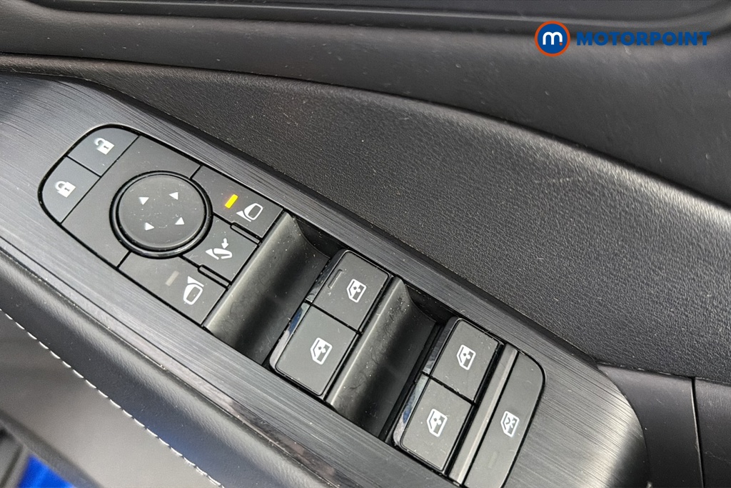 Nissan Qashqai N-Connecta Automatic Petrol-Electric Hybrid SUV - Stock Number (1662820) - 19th supplementary image