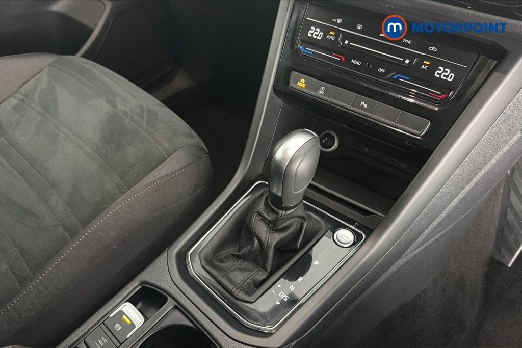 Volkswagen Touran SEL Automatic Petrol People Carrier - Stock Number (1663459) - 15th supplementary image
