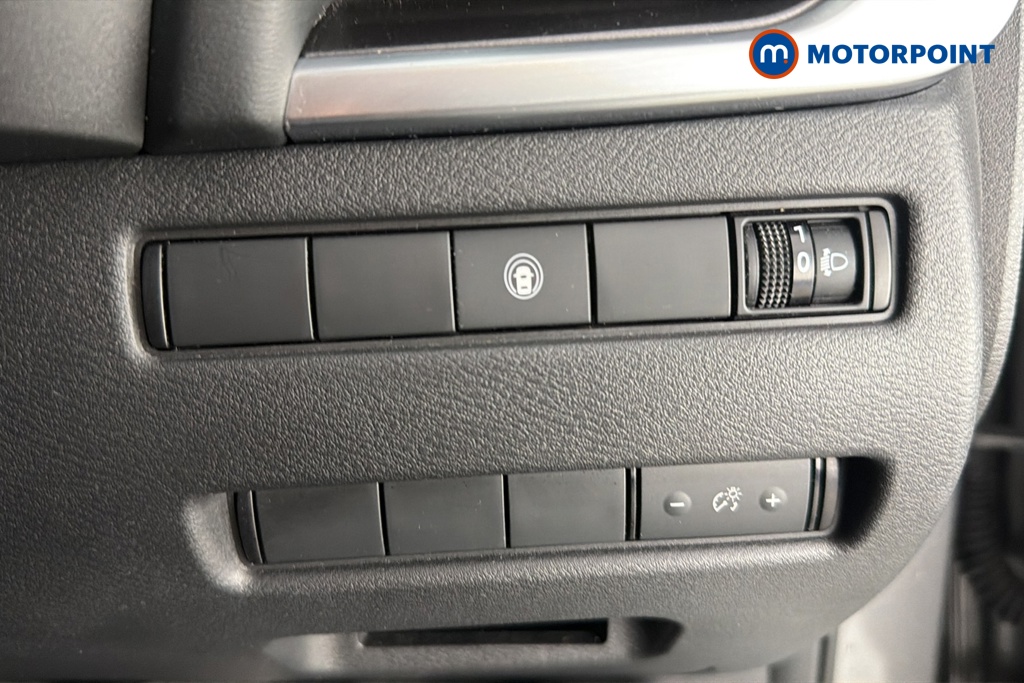 Nissan X-Trail N-Connecta Automatic Petrol-Electric Hybrid SUV - Stock Number (1663735) - 11th supplementary image
