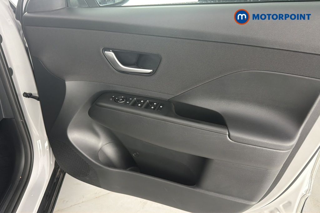 Hyundai Kona Advance Automatic Petrol-Electric Hybrid SUV - Stock Number (1664560) - 18th supplementary image