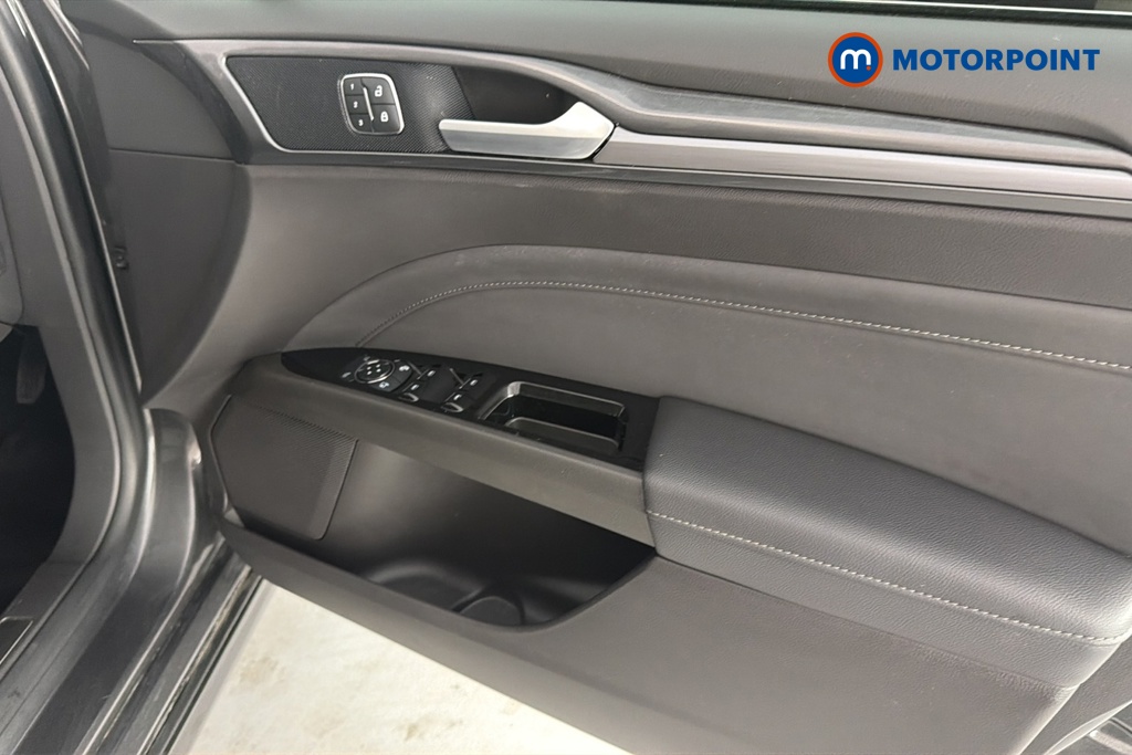 Ford Mondeo Titanium Edition Automatic Petrol-Electric Hybrid Saloon - Stock Number (1664604) - 18th supplementary image