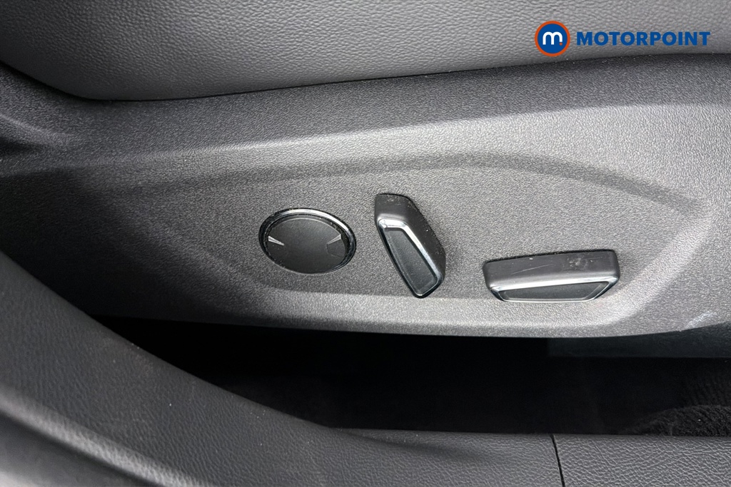 Ford Mondeo Titanium Edition Automatic Petrol-Electric Hybrid Saloon - Stock Number (1664604) - 23rd supplementary image