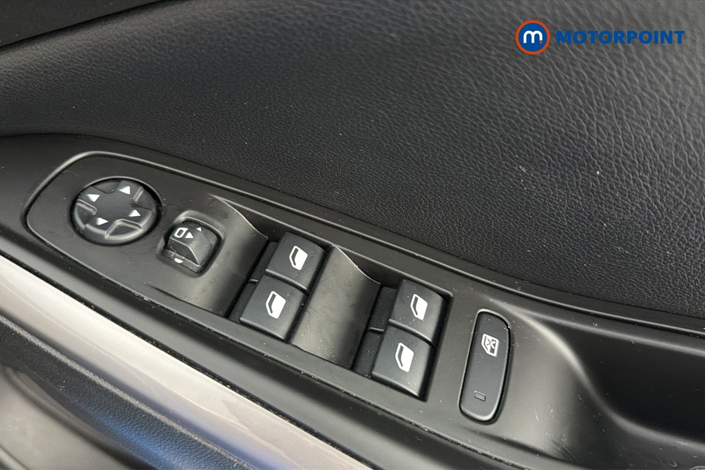 Vauxhall Grandland Ultimate Manual Petrol SUV - Stock Number (1665418) - 19th supplementary image