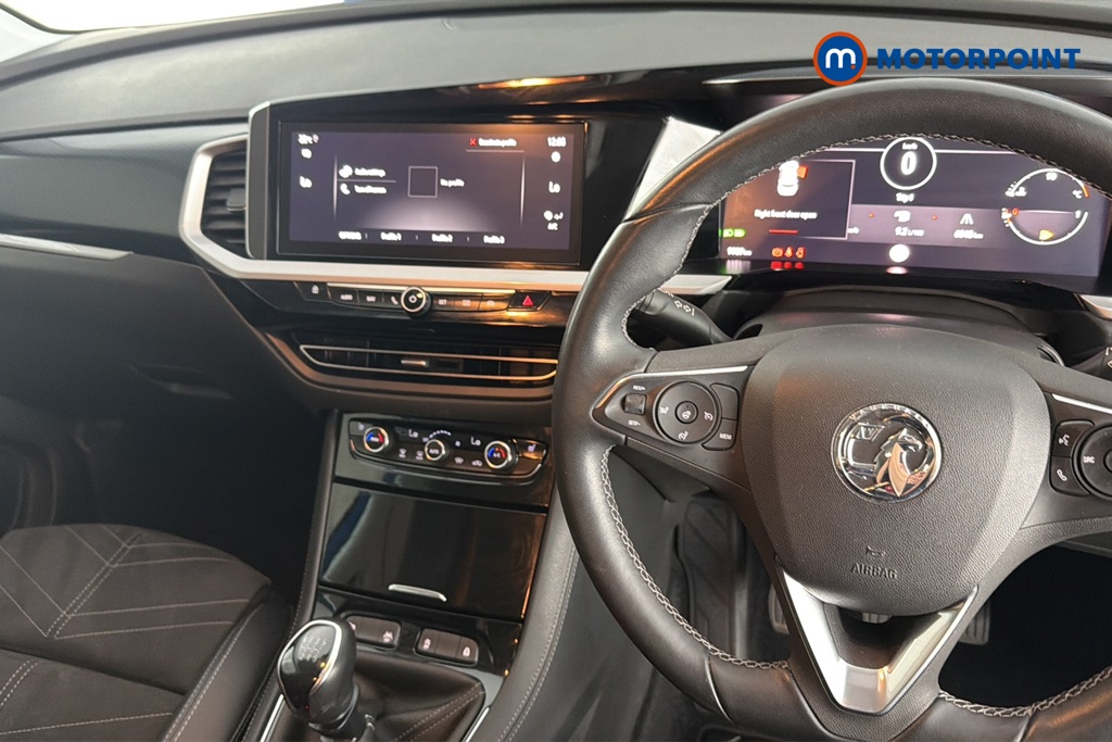 Vauxhall Grandland Ultimate Manual Petrol SUV - Stock Number (1665418) - 1st supplementary image