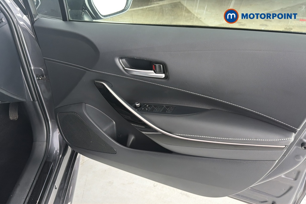 Toyota Corolla Excel Automatic Petrol-Electric Hybrid Hatchback - Stock Number (1665476) - 18th supplementary image