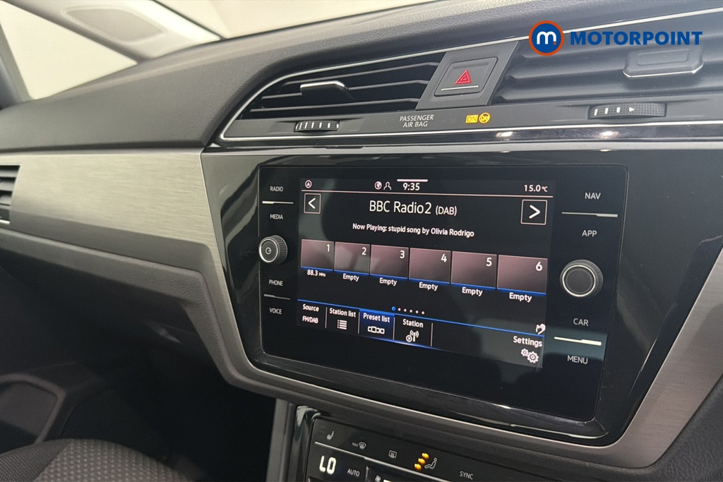 Volkswagen Touran Match Manual Petrol People Carrier - Stock Number (1665678) - 8th supplementary image