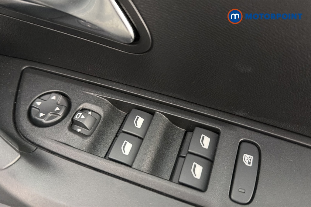Peugeot 2008 Allure Manual Petrol SUV - Stock Number (1665839) - 19th supplementary image