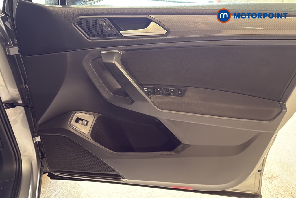Volkswagen Tiguan Allspace Life Automatic Petrol SUV - Stock Number (1656464) - 18th supplementary image