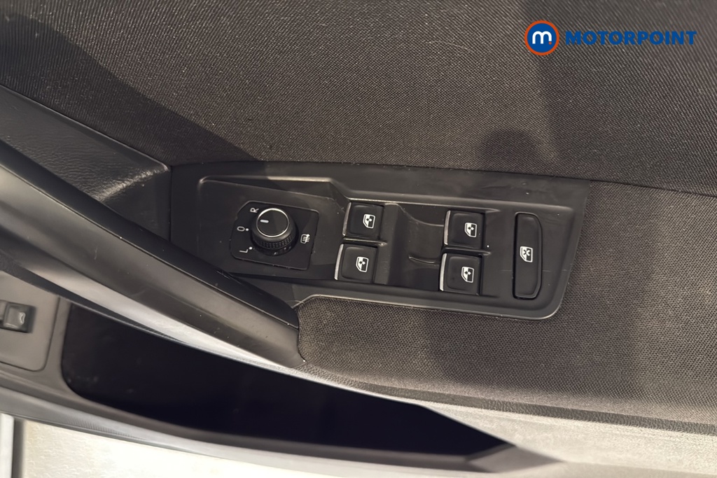 Volkswagen Tiguan Allspace Life Automatic Petrol SUV - Stock Number (1656464) - 19th supplementary image