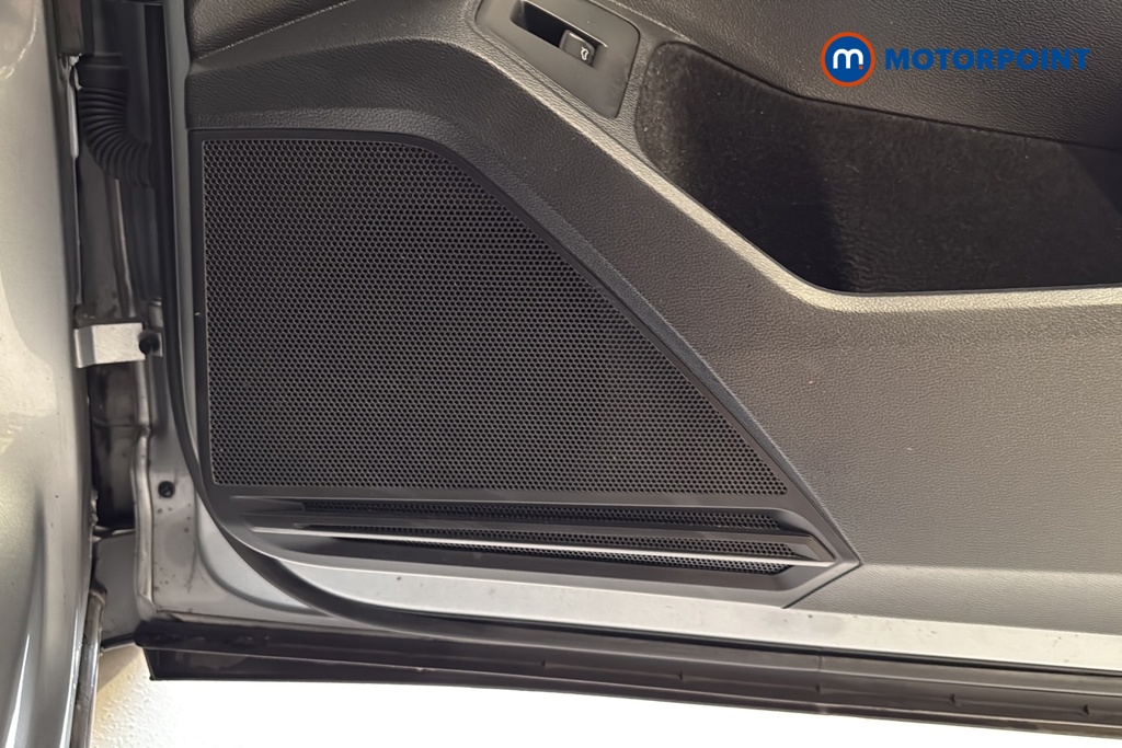 Volkswagen Tiguan Allspace Life Automatic Petrol SUV - Stock Number (1656464) - 21st supplementary image