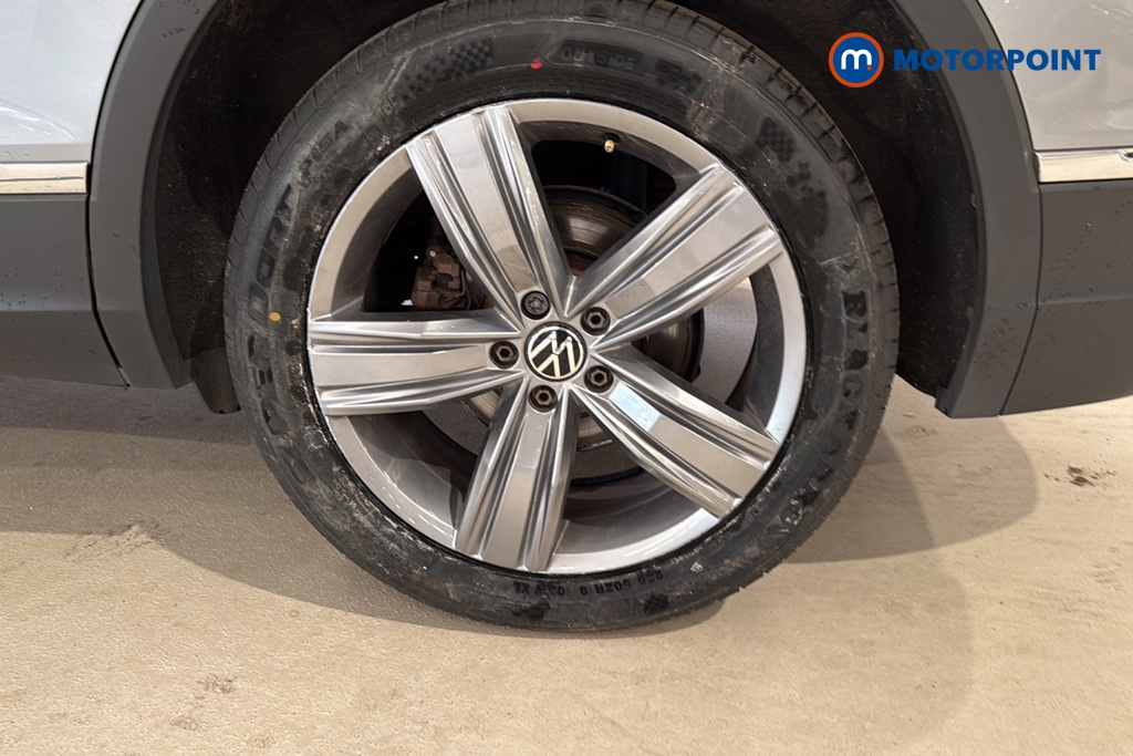 Volkswagen Tiguan Allspace Life Automatic Petrol SUV - Stock Number (1656464) - 45th supplementary image