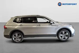 Volkswagen Tiguan Allspace Life Automatic Petrol SUV - Stock Number (1656464) - Passenger side