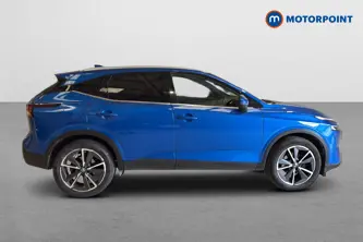 Nissan Qashqai Tekna Automatic Petrol SUV - Stock Number (1656465) - Passenger side