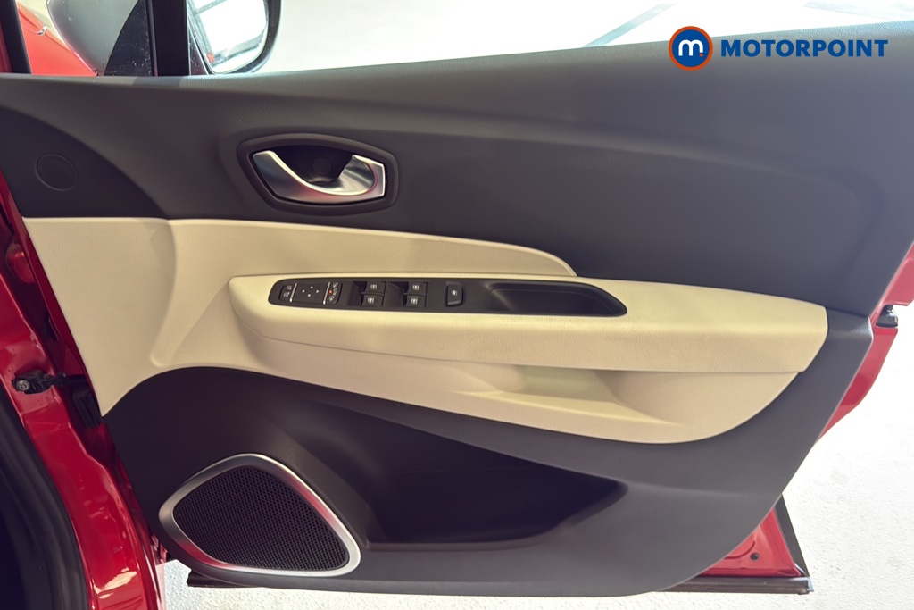 Renault Captur Gt Line Manual Diesel SUV - Stock Number (1657276) - 18th supplementary image