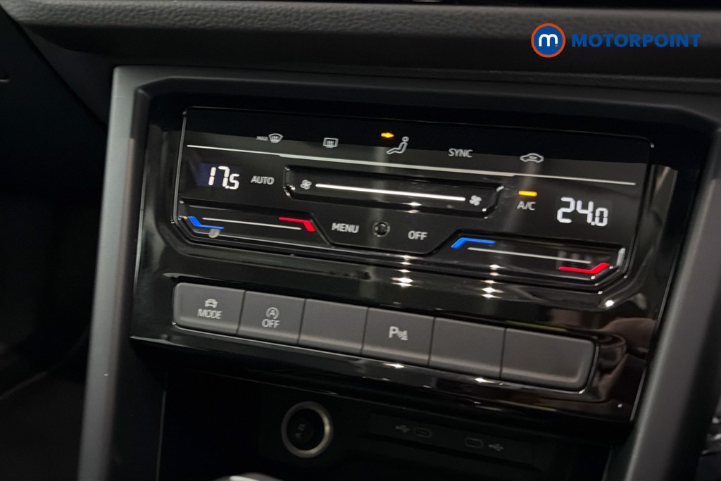 Volkswagen Touran SEL Automatic Petrol People Carrier - Stock Number (1663476) - 12th supplementary image