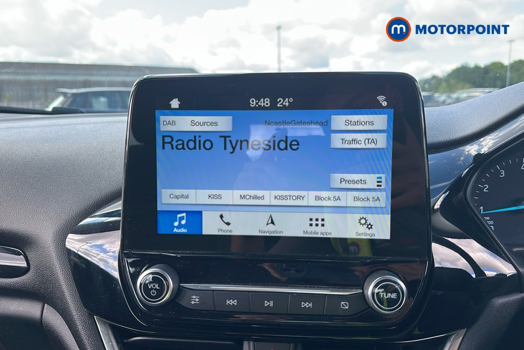 Ford Fiesta Zetec Manual Petrol Hatchback - Stock Number (1642944) - 9th supplementary image