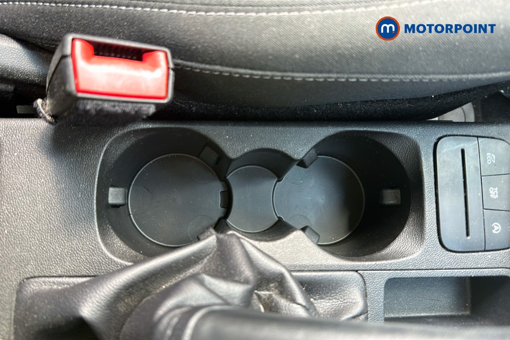 Ford Fiesta Zetec Manual Petrol Hatchback - Stock Number (1642944) - 16th supplementary image