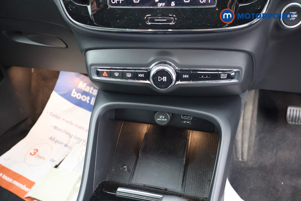 Volvo Xc40 Plus Automatic Petrol Plug-In Hybrid SUV - Stock Number (1648086) - 12th supplementary image