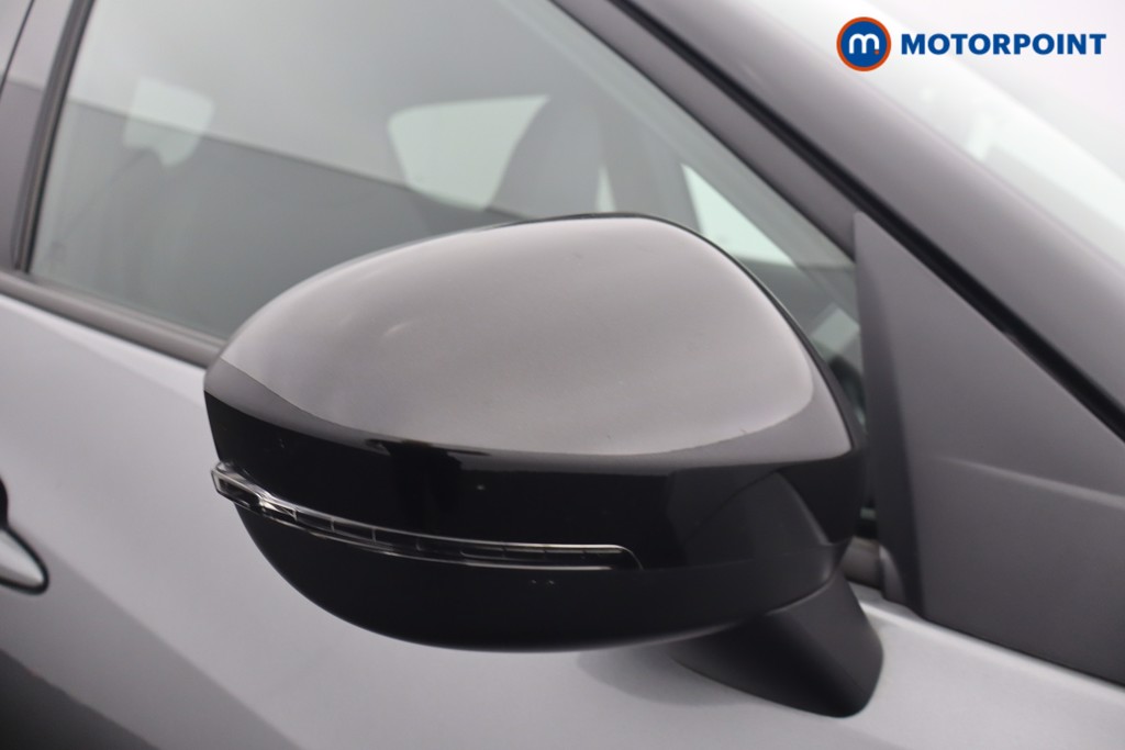 Nissan Juke N-Connecta Manual Petrol SUV - Stock Number (1652363) - 22nd supplementary image