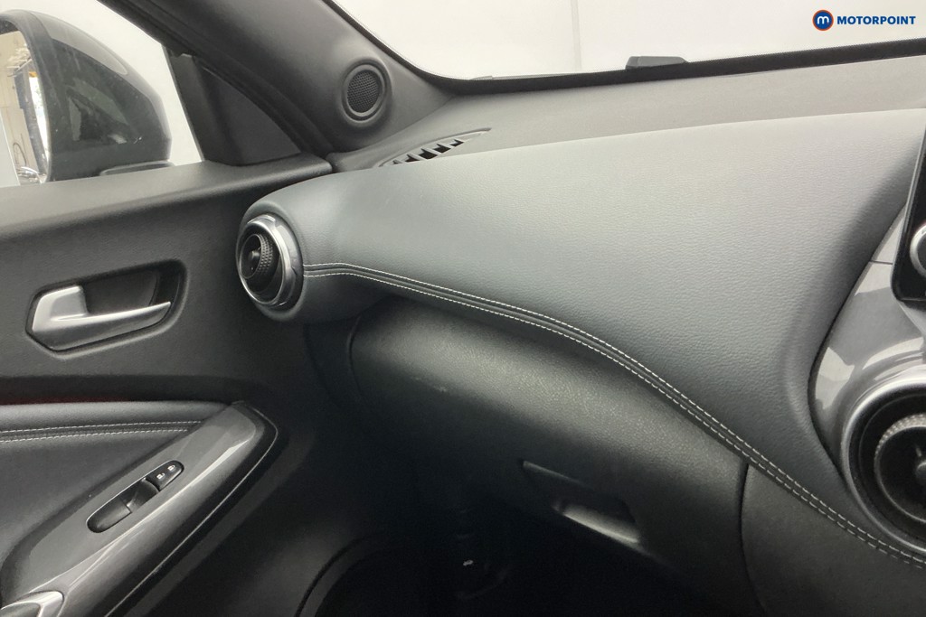 Nissan Juke Tekna Automatic Petrol SUV - Stock Number (1653299) - 17th supplementary image
