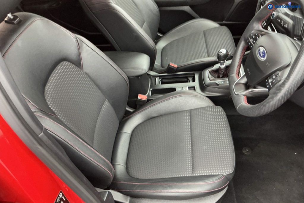 Ford Focus St-Line X Manual Petrol Hatchback - Stock Number (1654125) - 5th supplementary image