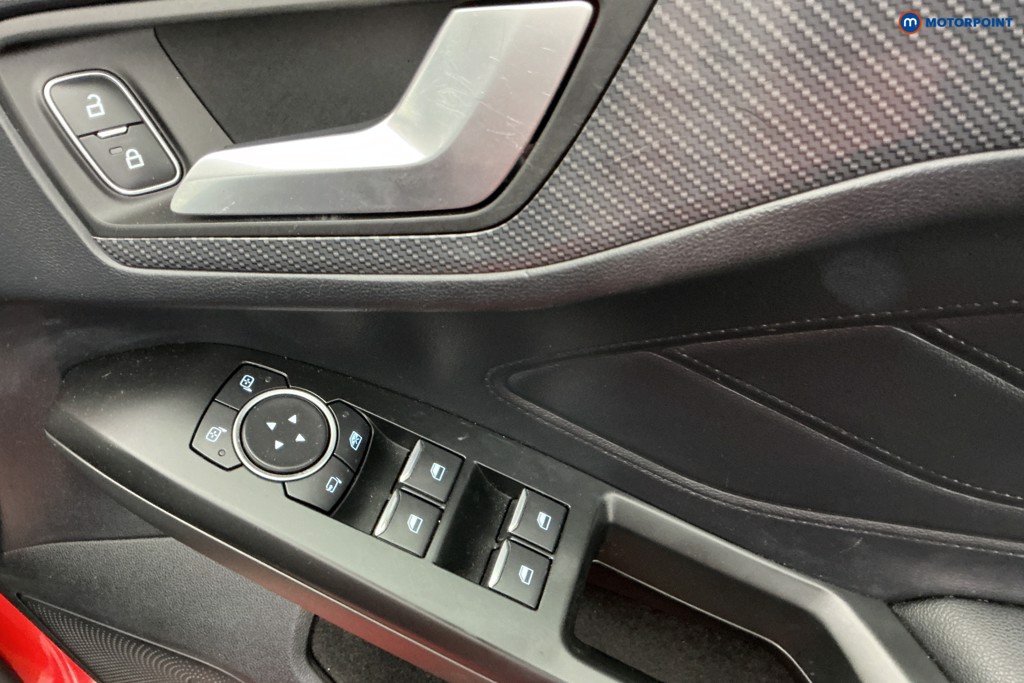 Ford Focus St-Line X Manual Petrol Hatchback - Stock Number (1654125) - 25th supplementary image
