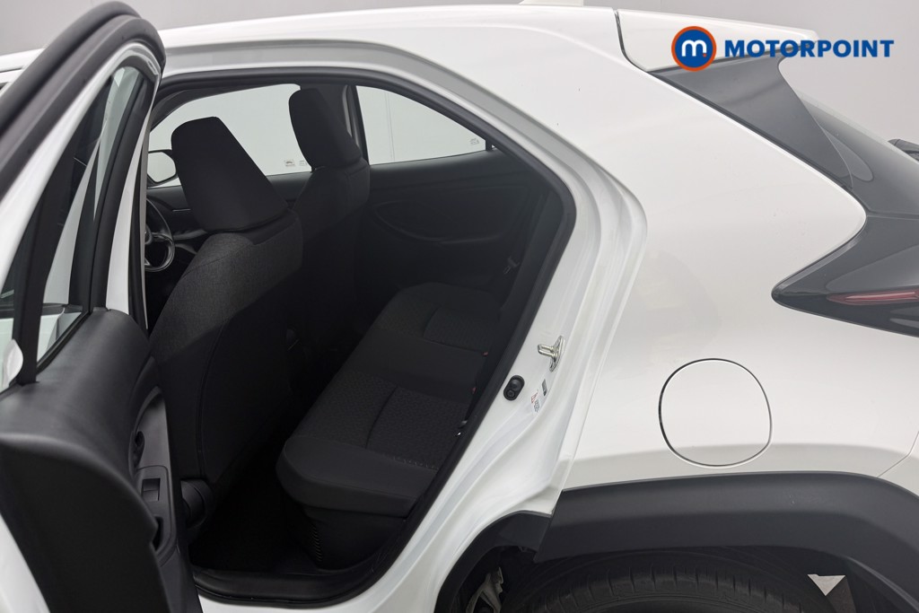 Toyota Yaris Cross Icon Automatic Petrol-Electric Hybrid Estate - Stock Number (1654145) - 4th supplementary image