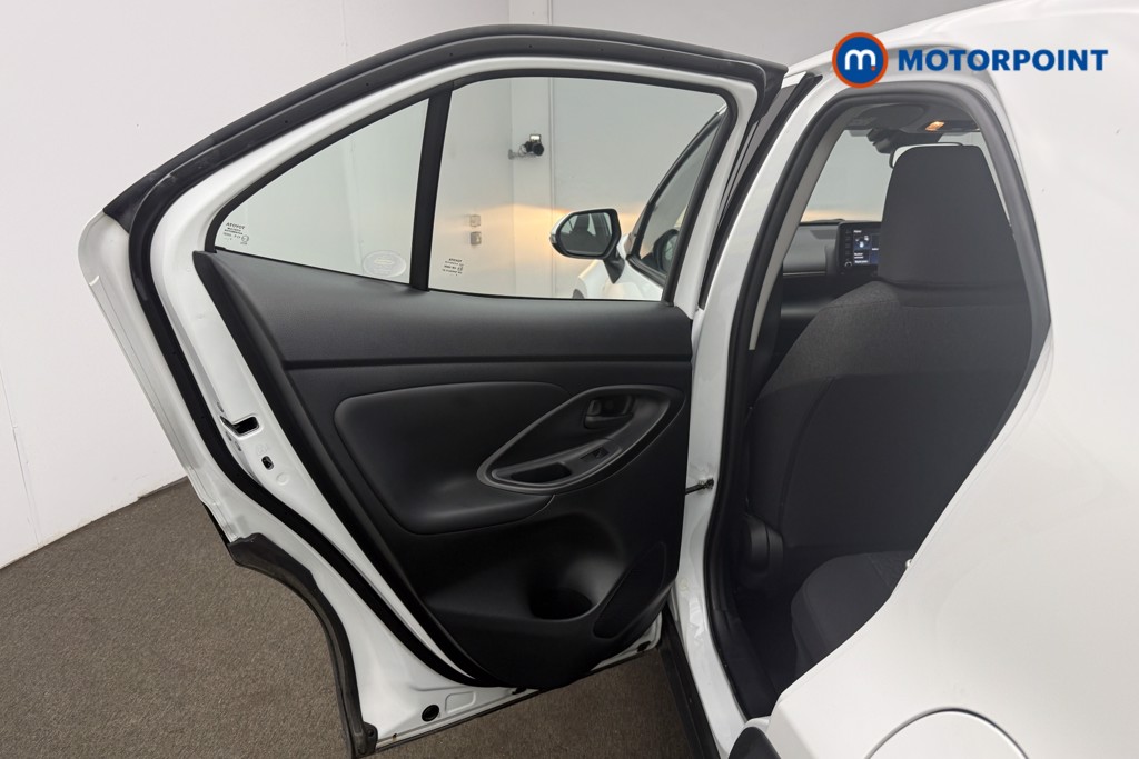 Toyota Yaris Cross Icon Automatic Petrol-Electric Hybrid Estate - Stock Number (1654145) - 6th supplementary image