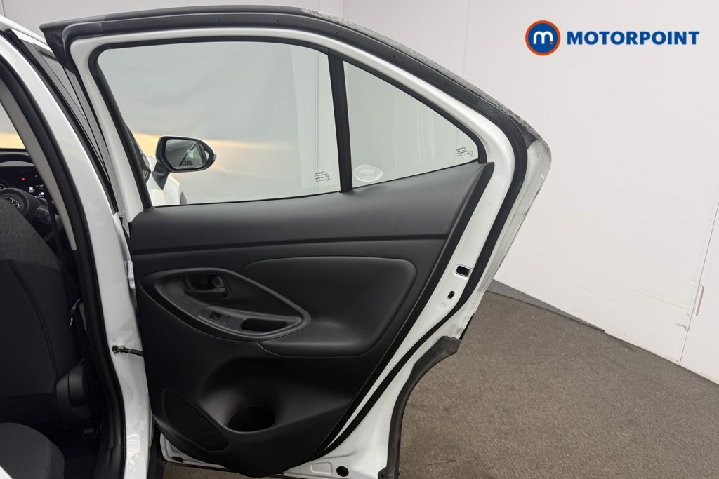 Toyota Yaris Cross Icon Automatic Petrol-Electric Hybrid Estate - Stock Number (1654145) - 15th supplementary image