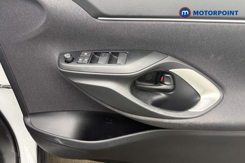 Toyota Yaris Cross Icon Automatic Petrol-Electric Hybrid Estate - Stock Number (1654145) - 19th supplementary image