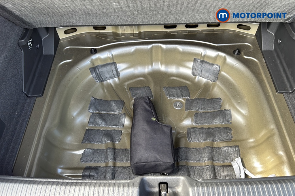Audi Q2 S Line Automatic Petrol SUV - Stock Number (1655199) - 33rd supplementary image