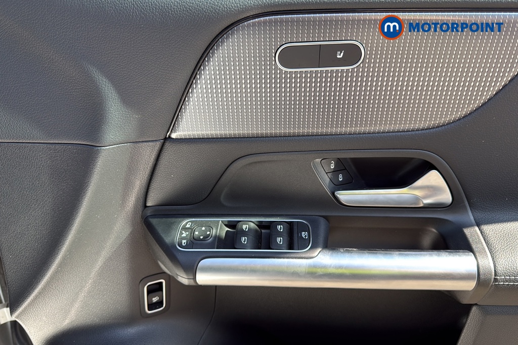 Mercedes-Benz B Class Sport Automatic Diesel Hatchback - Stock Number (1656355) - 19th supplementary image
