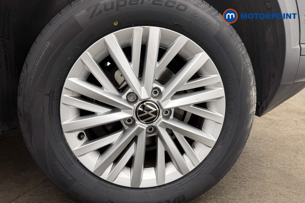 Volkswagen T-Roc Life Manual Petrol SUV - Stock Number (1657501) - 12th supplementary image
