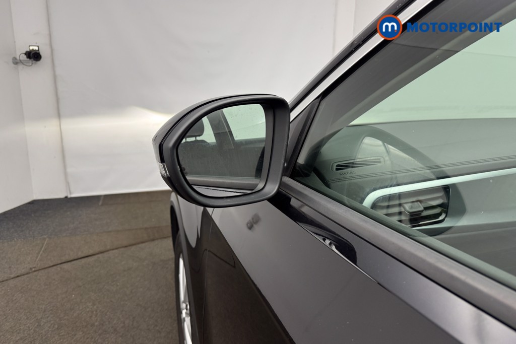 Volkswagen T-Roc Life Manual Petrol SUV - Stock Number (1657501) - 30th supplementary image