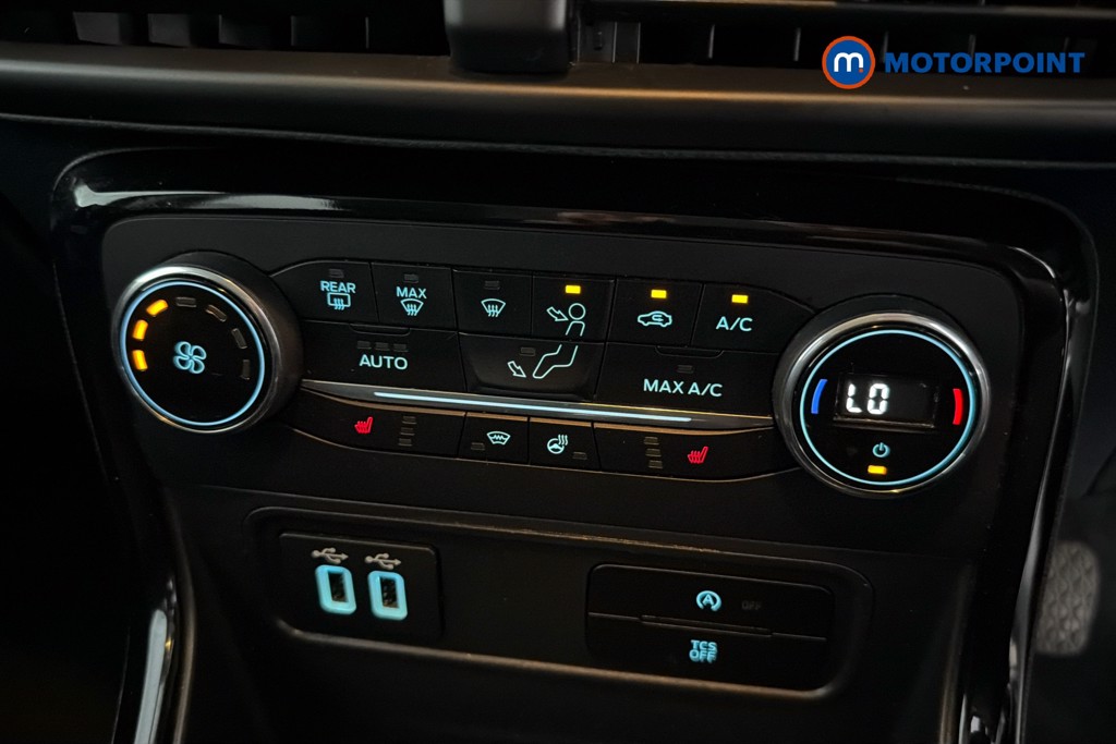 Ford Ecosport Titanium Manual Petrol SUV - Stock Number (1658122) - 12th supplementary image