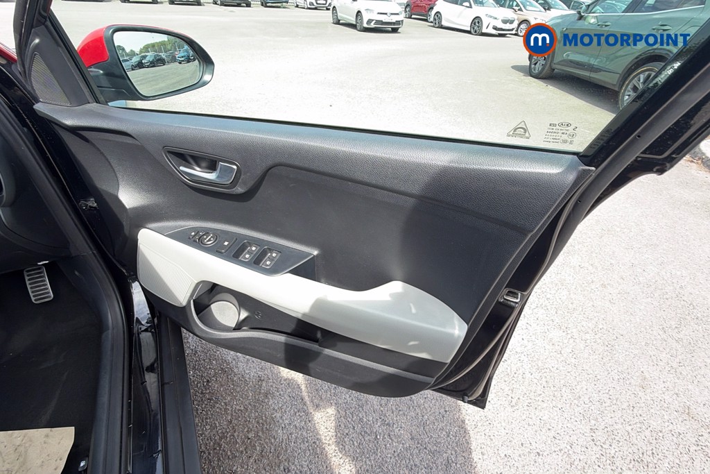 KIA Stonic First Edition Manual Diesel SUV - Stock Number (1659255) - 37th supplementary image