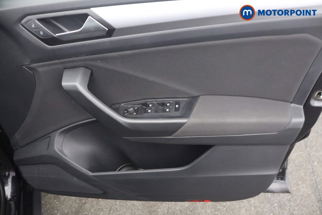 Volkswagen T-Roc Life Manual Petrol SUV - Stock Number (1659414) - 8th supplementary image