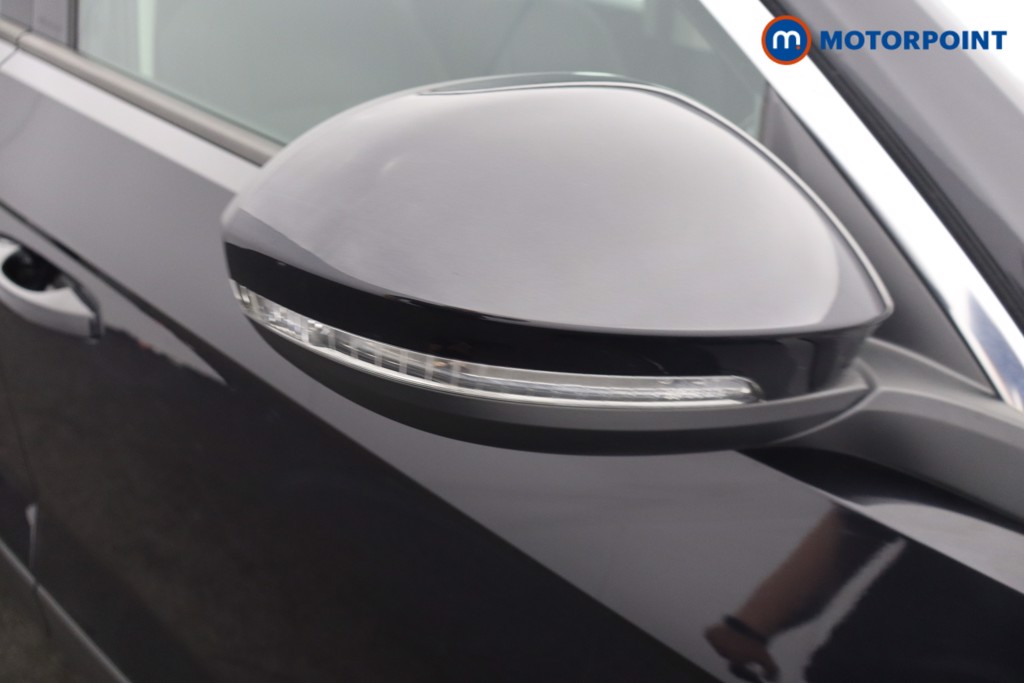 Volkswagen T-Roc Life Manual Petrol SUV - Stock Number (1659414) - 20th supplementary image