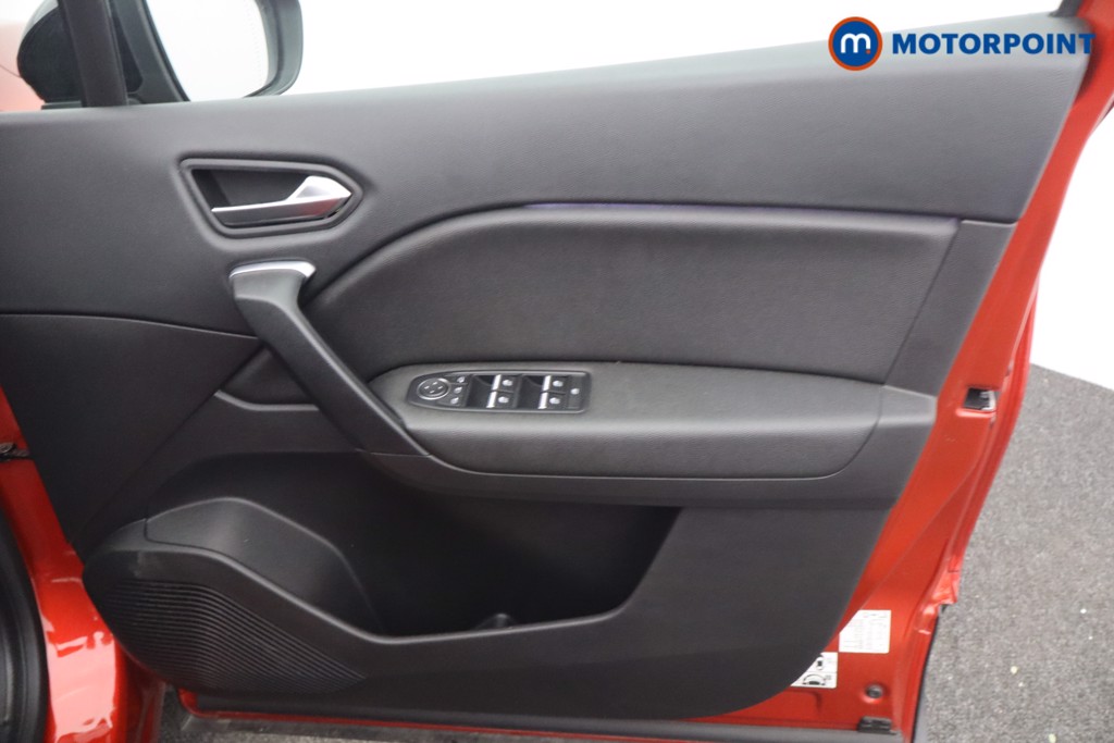 Renault Captur S Edition Manual Petrol SUV - Stock Number (1659636) - 11th supplementary image