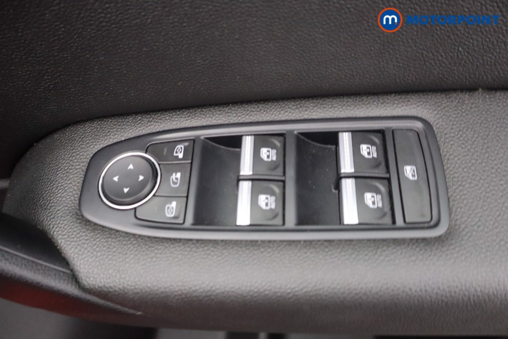 Renault Captur S Edition Manual Petrol SUV - Stock Number (1659636) - 12th supplementary image