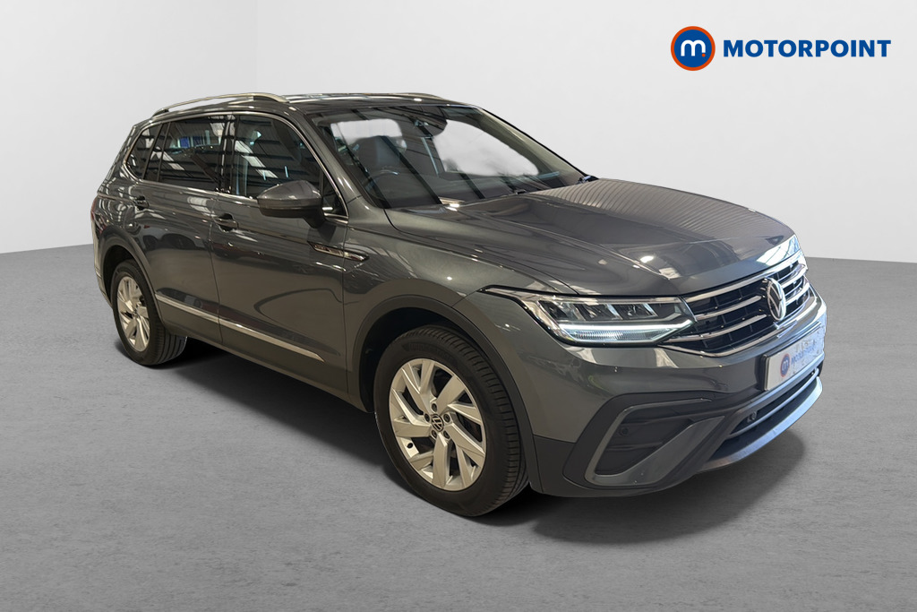 Volkswagen Tiguan Allspace Life Automatic Petrol SUV - Stock Number (1659954) - Drivers side front corner