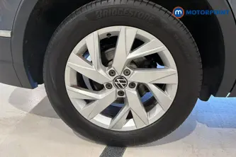 Volkswagen Tiguan Allspace Life Automatic Petrol SUV - Stock Number (1659954) - 46th supplementary image