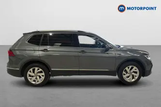 Volkswagen Tiguan Allspace Life Automatic Petrol SUV - Stock Number (1659954) - Passenger side