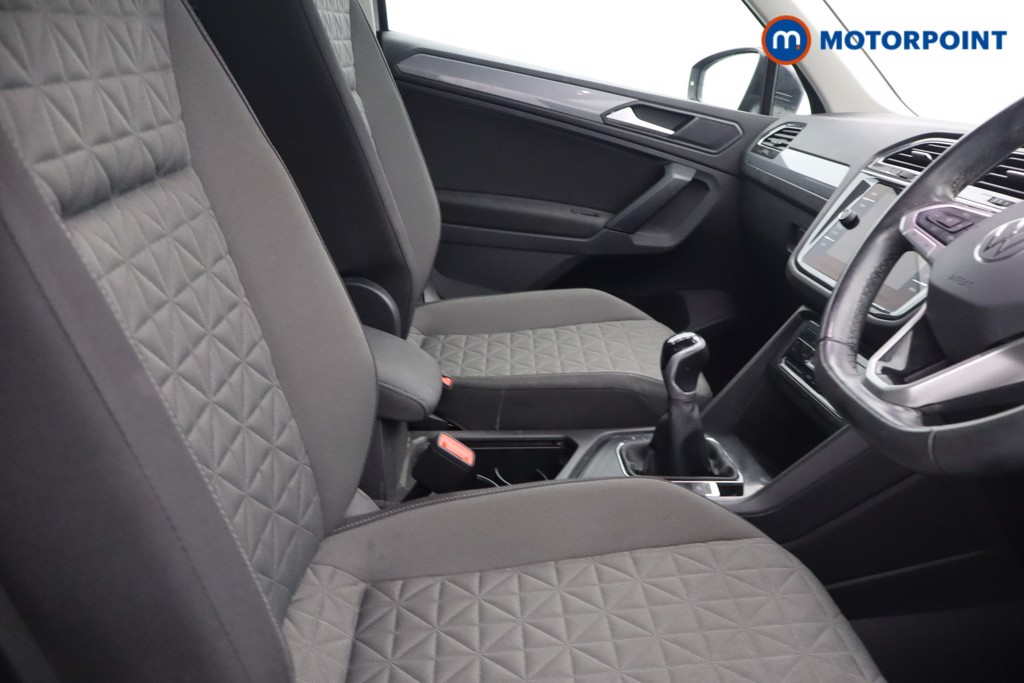 Volkswagen Tiguan Life Manual Petrol SUV - Stock Number (1659974) - 11th supplementary image